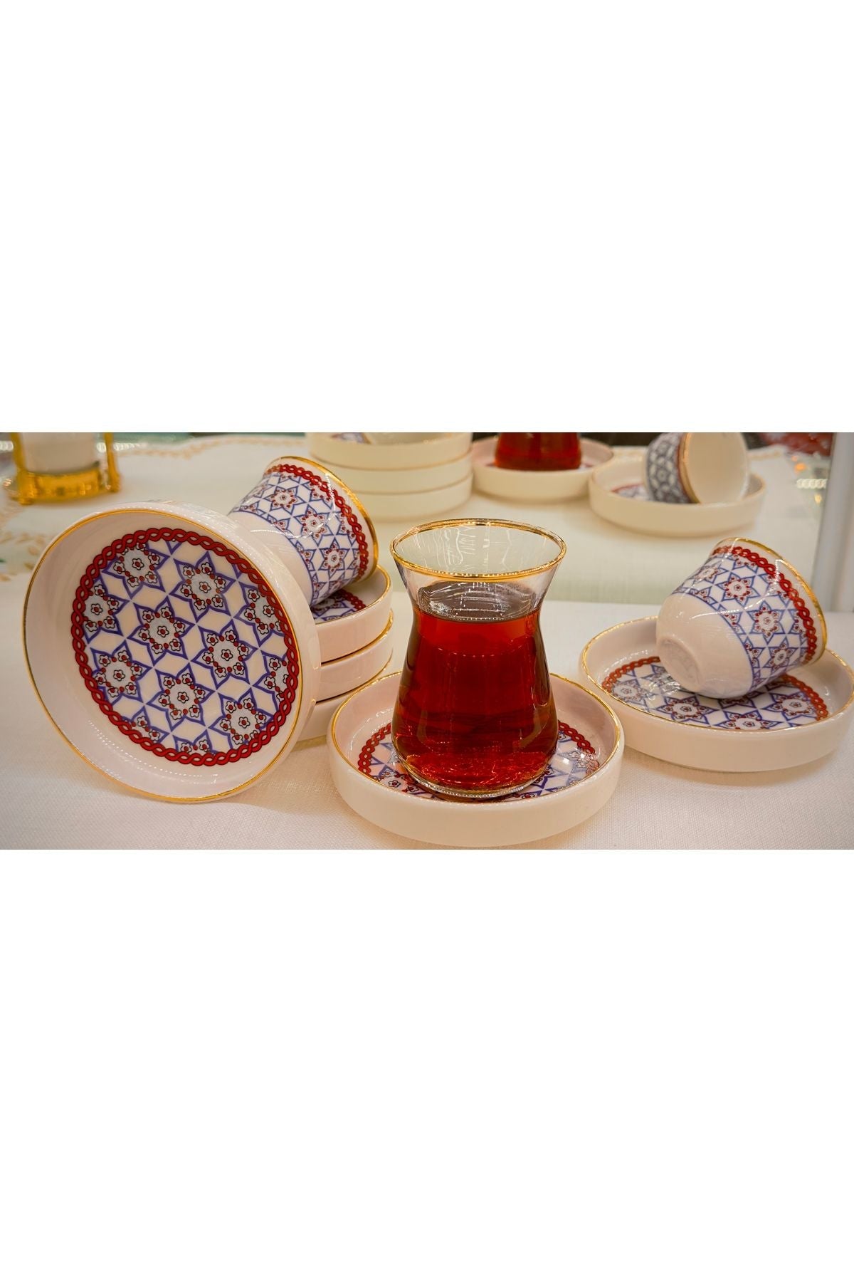 Yıldız Desenli 18 Parça Altın Yaldızlı El İşlemeli Çay ve Mırra Seti – 6 Kişilik | Luxury Turkish Tea Set - Bardak | DUKKANI ISTANBUL