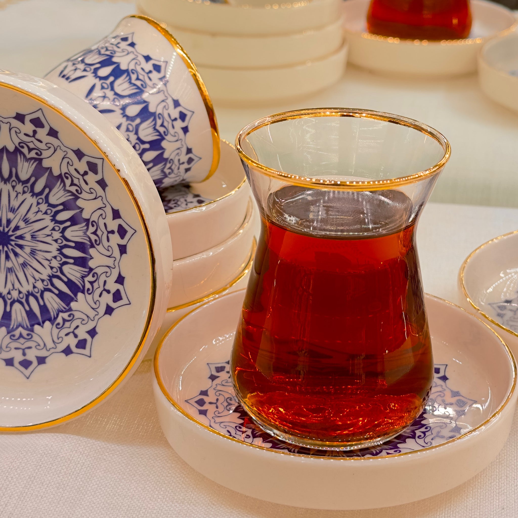 Antrasit Desenli 18 Parça Altın Yaldızlı El İşlemeli Çay ve Mırra Seti – 6 Kişilik | Luxury Turkish Tea Set - Bardak | DUKKANI ISTANBUL