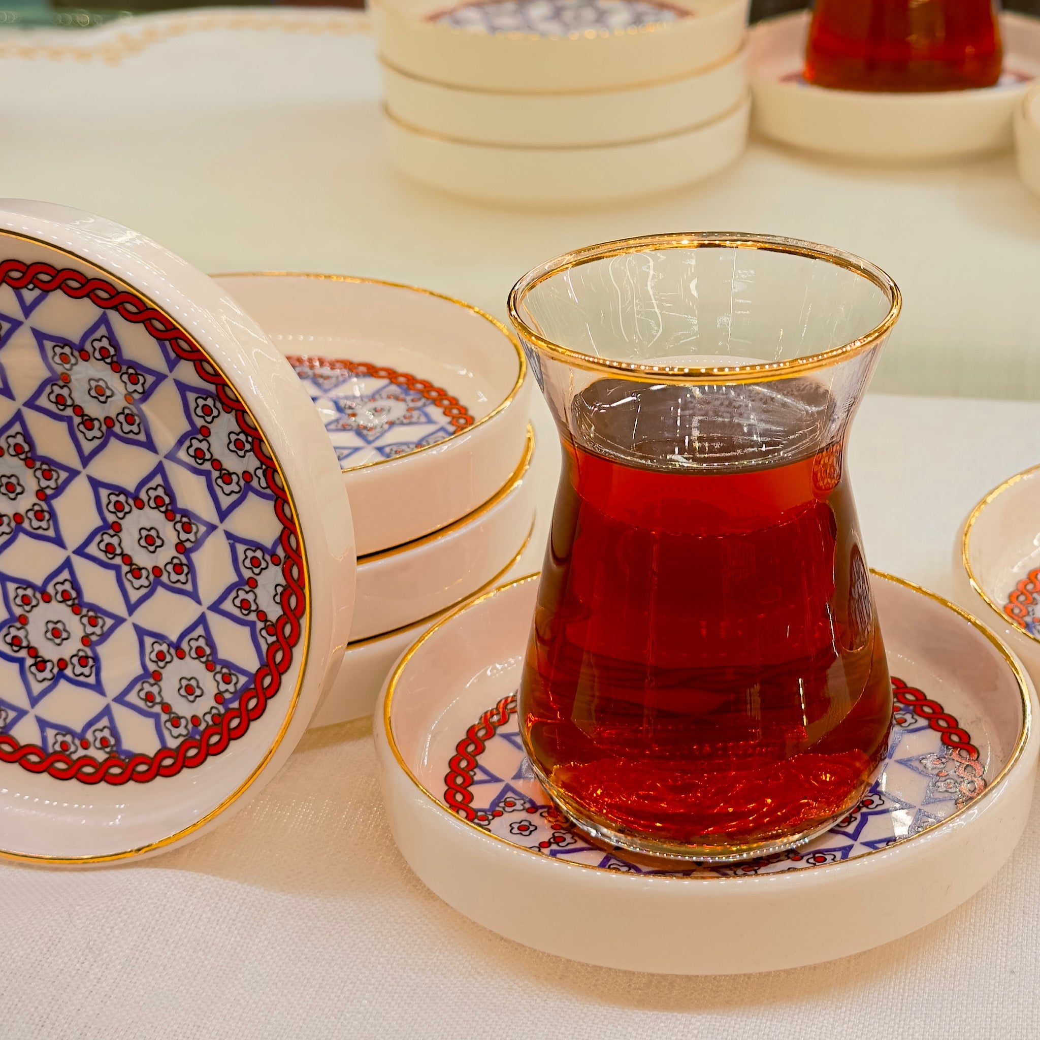 Ela Yıldız Desenli Porselen Çay Seti – 6 Kişilik 12 Parça Zarif Takım | Luxury Turkish Tea Set - Bardak | DUKKANI ISTANBUL