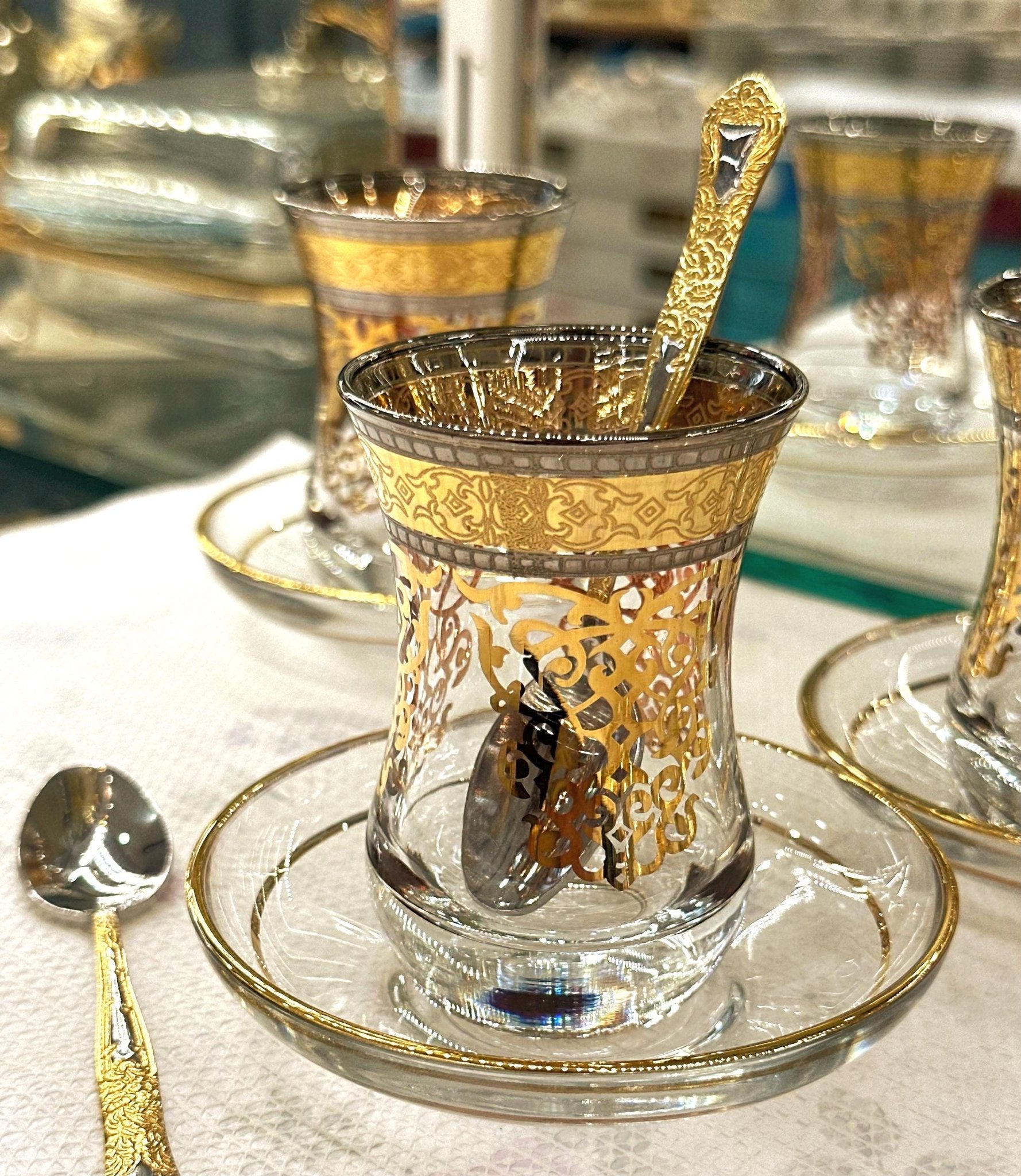 Zarafetin Buluştuğu Set: 6 Kişilik Altın ve Gümüş İşlemeli Türk Çay Takımı | Luxury Turkish Tea Set - | DUKKANI ISTANBUL
